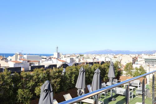 ทัศนียภาพ, โฮเต็ล พอร์ต ยูเจนี (Hotel Port Eugeni) in แคมบริลส์