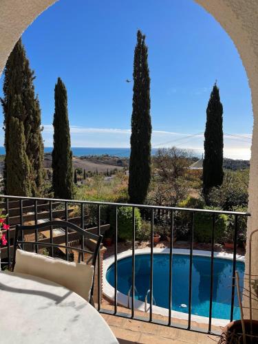 Villa in Benajarafe Alto with Sea Views and Private Pool