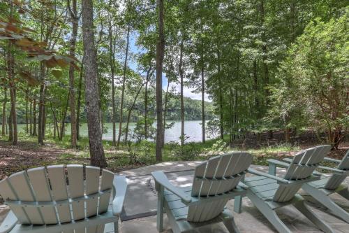Waters Edge - Lakeside luxury in Big Canoe in Afton, USA