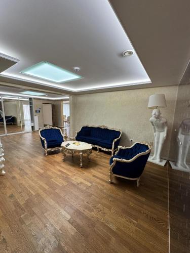 . Classic Style Apartment