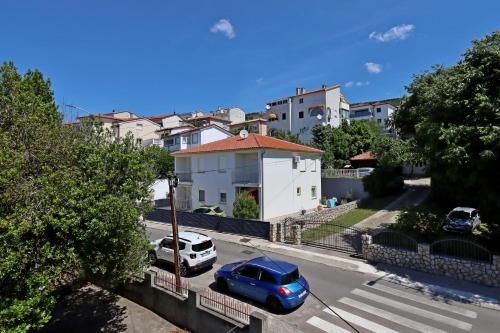Studio with Balcony image 1