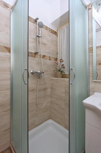 Two-Bedroom Apartment with Terrace image 10