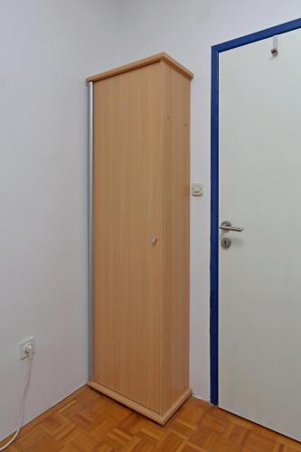 Studio with Balcony image 10