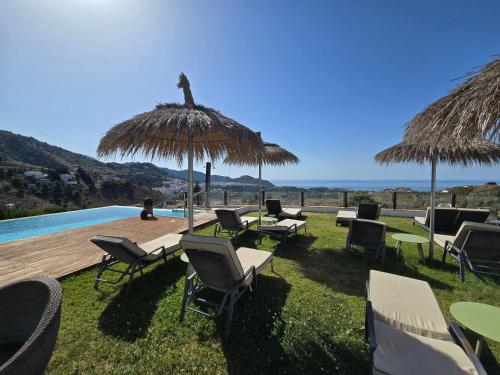Deluxe Double Room with Balcony and Sea View