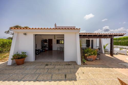 Exterior view, Casa Salacia in Vale da Telha