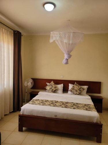 Patrinah Hotel in Kumi