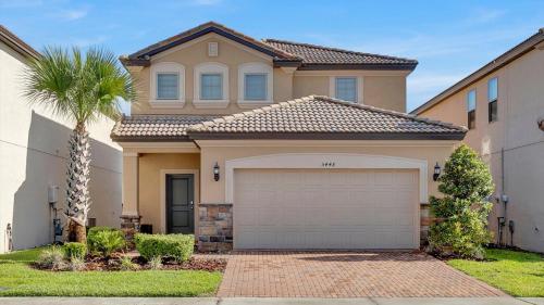 Last Minute Disney Getaway! Private Pool, Hot Tub & Games Room. Book Now! #56921 in Davenport, USA