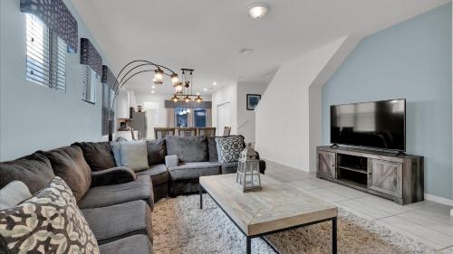 Last Minute Disney Getaway! Private Pool, Hot Tub & Games Room. Book Now! #56921 in Davenport, USA