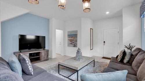 Last Minute Disney Getaway! Private Pool, Hot Tub & Games Room. Book Now! #56921 in Davenport, USA