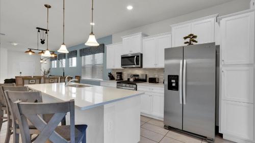 Last Minute Disney Getaway! Private Pool, Hot Tub & Games Room. Book Now! #56921 in Davenport, USA