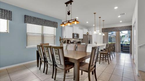 Last Minute Disney Getaway! Private Pool, Hot Tub & Games Room. Book Now! #56921 in Davenport, USA