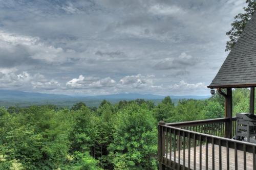 Summit Escape - Miles of mountain views - image 8