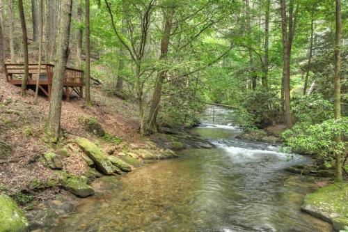 Streams and Daydreams - Relax by the river in Ellijay, USA