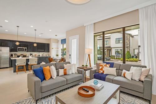 Last Minute Disney Getaway! Private Pool, Hot Tub & Games Room. Book Now! #57975 in Orlando, USA