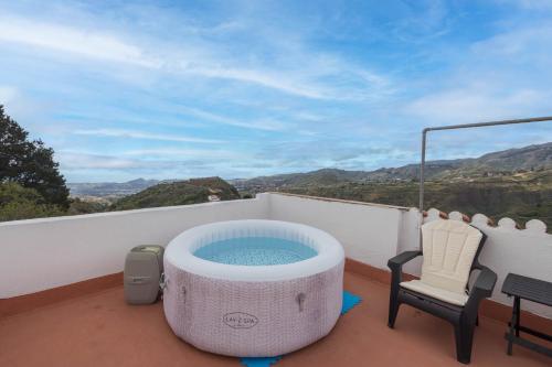 Arinez Haven Cottage-Jacuzzi & Terrace