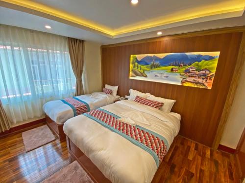 Deluxe Double or Twin Room
