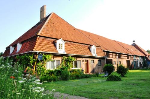 Hotelli välisilme, Scheunenloft Usedom-4, großzügige Familienoase, Hunde-freundlich mit riesigem Garten (Scheunenloft Usedom-4, großzugige Familienoase, Hunde-freundlich mit riesigem Garten) in Mellenthin