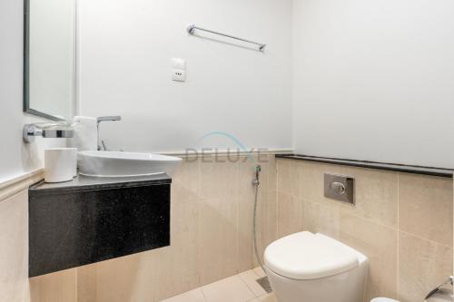 Near Dubai International Cricket Stadium, Minutes drive to Mall of the Emirates, The Matrix Tower, Sports City By Deluxe Holiday Homes, Dubaj (zdjęcie 4)