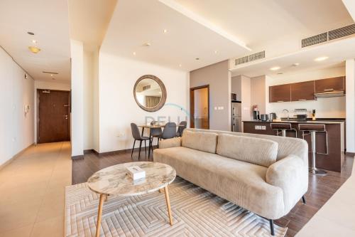Near Dubai International Cricket Stadium, Minutes drive to Mall of the Emirates, The Matrix Tower, Sports City By Deluxe Holiday Homes, Dubaj (zdjęcie 8)