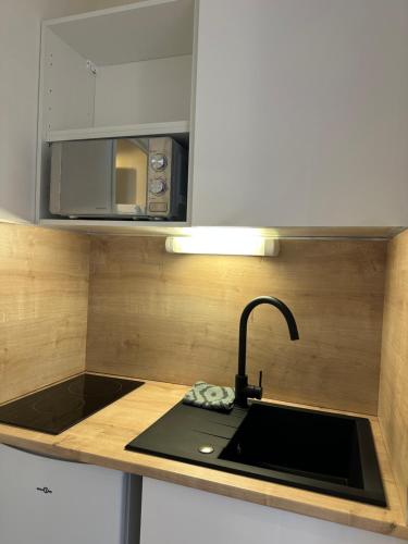 Studio MBS 2- Cosy, Tramway, Wifi, Parking, Equipe in Celleneuve
