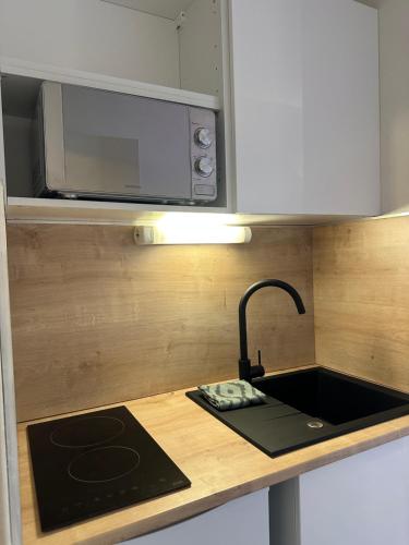 Studio MBS 2- Cosy, Tramway, Wifi, Parking, Equipe in Celleneuve