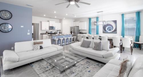 Last Minute Disney Getaway! Private Pool, Hot Tub & Games Room. Book Now! #97699 in Orlando, USA