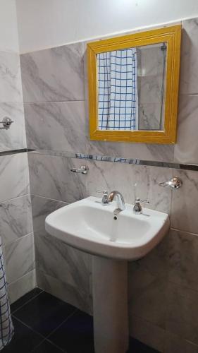 Corazón Contento (Corazon Contento) in 比利亞佩韋尼亞