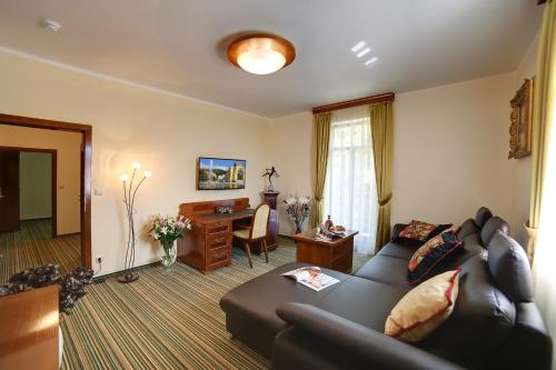 Parkhotel Forest - image 2