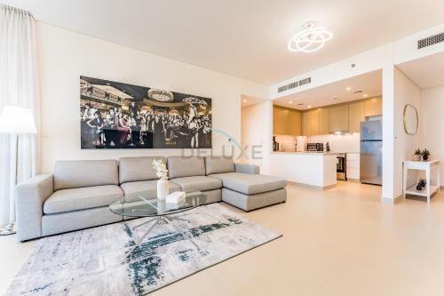 Short walk to Marina Walk and JBR Beach, close to Bluewaters Island and Ain Dubai, 5242 Tower 1, Dubai Marina by Deluxe Holiday Homes, Dubai (Foto 5)