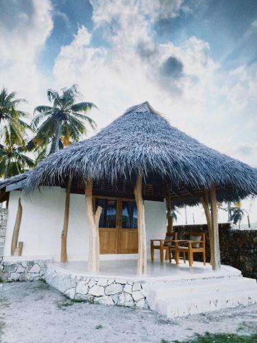 Exterior view, Oeseli Beach Bungalow in Boa