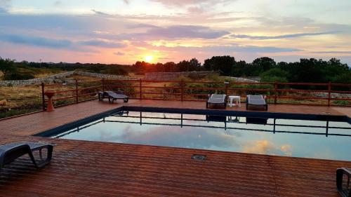 B b Masseria Pozzo Tre Pile dates back to the eighteenth century in Stabile