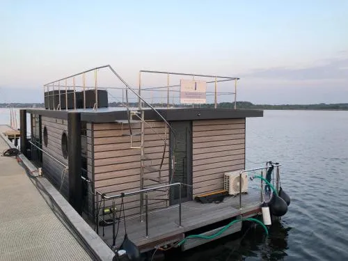 Hausboot Fjord Nordstern mit Dachterrasse in Schleswig in Schleswig, Deutschland