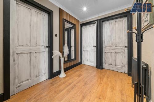 Modern 2 Bed Sleep 4 In Gourock in Gourock