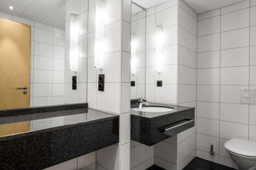 Executive Suite image 4