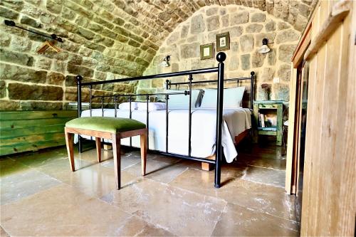 Stone Cellars, Douma (photo 5)