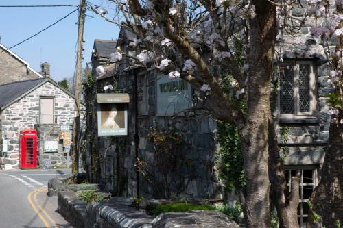 Victoria Inn - image 6