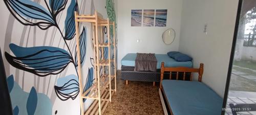 1 double bed, 1 twin bed