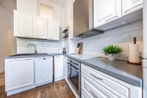 City center, High ceilings, 75m2 2BR Free parking, Tallinn (photo 2)