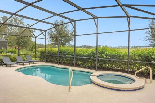 Last Minute Disney Getaway! Private Pool, Hot Tub & Games Room. Book Now! #99637 in Davenport, USA