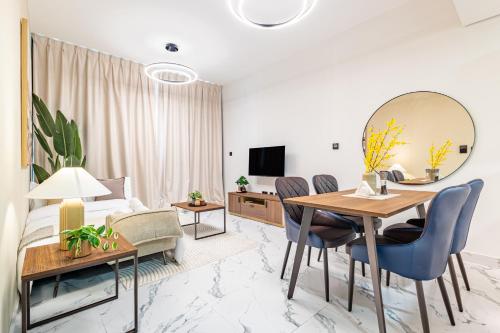 Full Cleveland & Canal View - Perfect Corporate Stay - 5 min walk from ADGM and Galleria - Big Balco in Al Maryah -saari