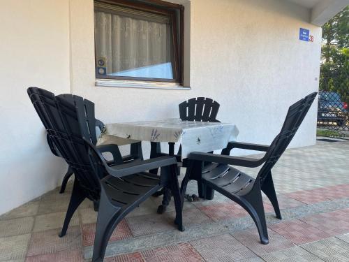 Lav Apartments - image 13