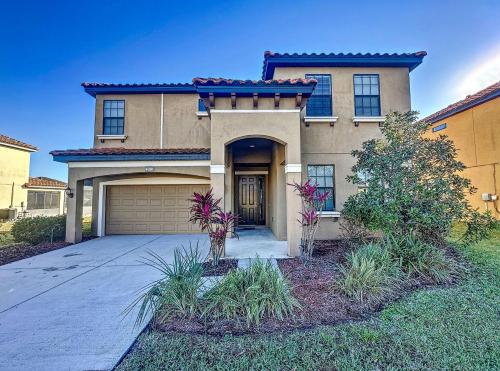 Last Minute Disney Getaway! Private Pool, Hot Tub & Games Room. Book Now! #85873 in Orlando, USA