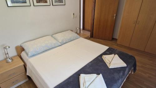 Apartment with Terrace image 2