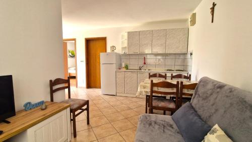Two-Bedroom Apartment image 6