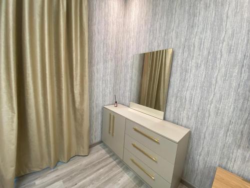 Cozy Studio Apartment Discovery Gardens Building 91 Near Metro Fully Furnished By al sarya Holiday Homes, Dubai (photo 4)