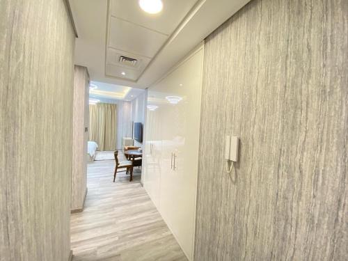 Cozy Studio Apartment Discovery Gardens Building 91 Near Metro Fully Furnished By al sarya Holiday Homes, Dubai (photo 7)