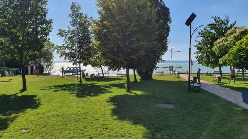 Holiday home in Balatonvilagos 31292 - image 6