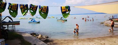 Holiday home in Balatonvilagos 31292 - image 4