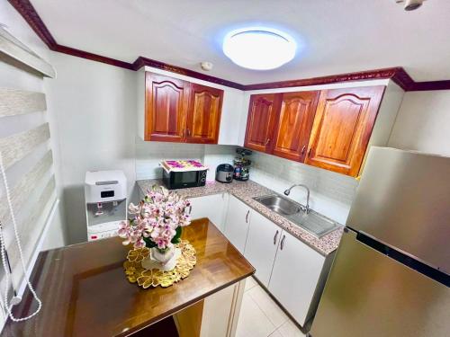 Affordable 2 BR 2 BA w/ Skycable, Netflix, & Amazon Prime, Manila (photo 10)