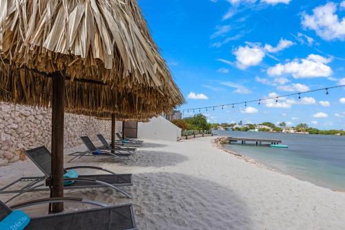 pantai, Dolce Vita Beach, Waterfront Bungalows with Private Beach in Nieuwpoort